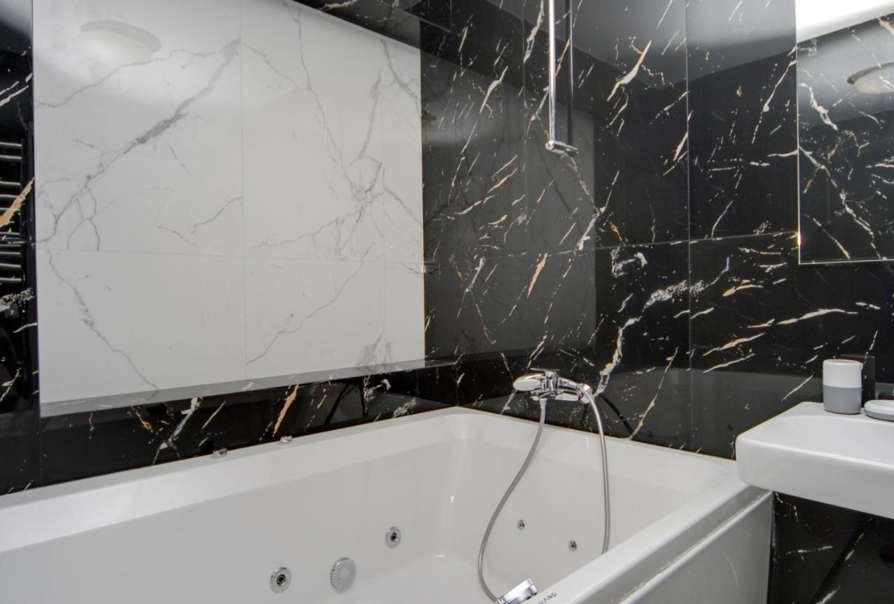 Arena Apartments Kiev Ngoại thất bức ảnh