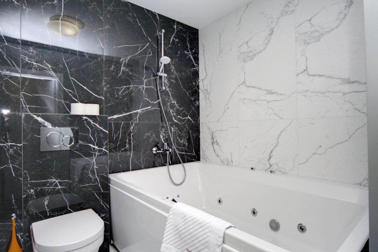 Arena Apartments Kiev Ngoại thất bức ảnh